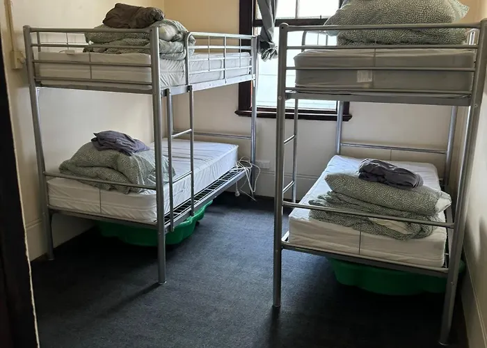 Emu Backpackers Perth - Note - Valid Passport Required For Check In Hostel